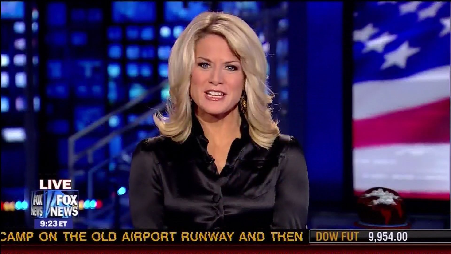 Tv Anchor Babes A Hot Leggy Martha Maccallum On America S Newsroom